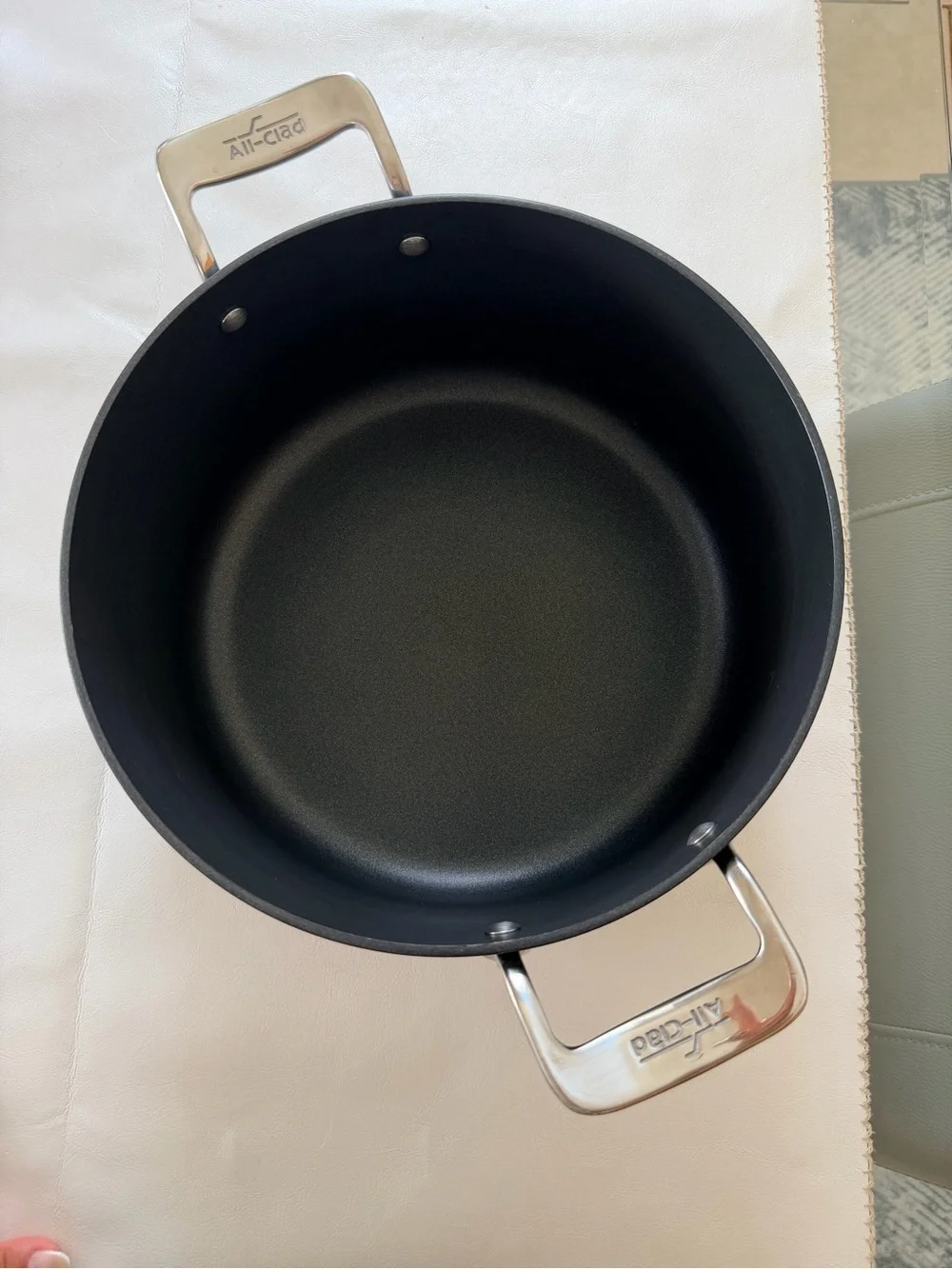 All clad Essentials Nonstick Cookware, Stockpot with Multi-purpose Insert 7qt